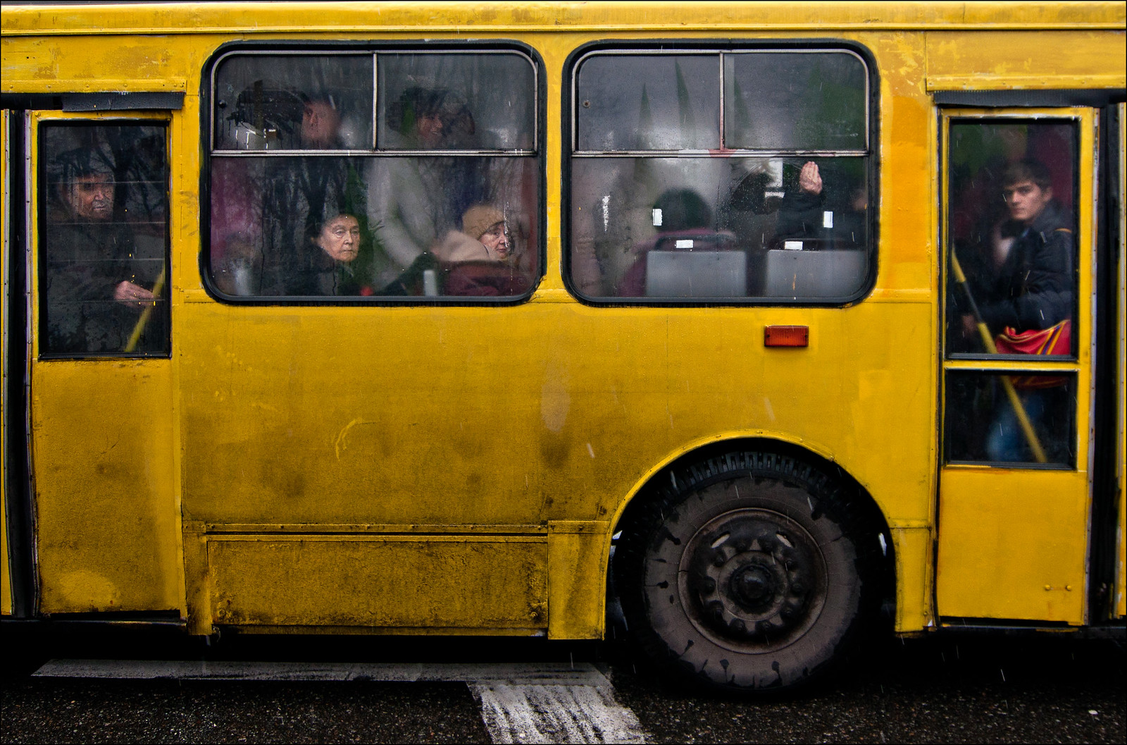 YELLOW BUS - Monsoon Photography Gallery