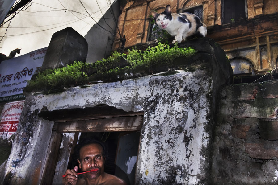 Dhaka, Bangladesh - Street Photography and the art of composition photos