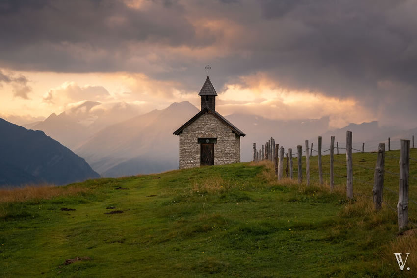 Churches And Chapels Across Europe by Vincent Croce