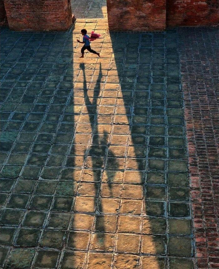 Power of Perfect Timing in Street Photography