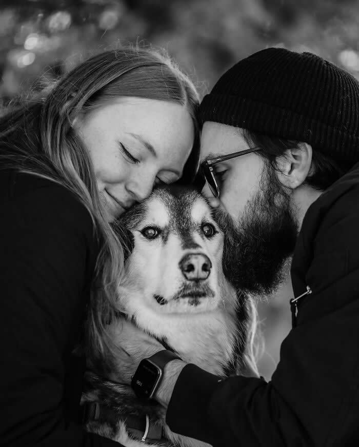 Heartfelt Photos That Capture the Last Goodbyes Between Pets and Owners