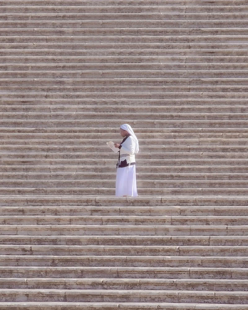 Minimalist Photos by Costas Spathis That Reveal the Beauty in Simplicity