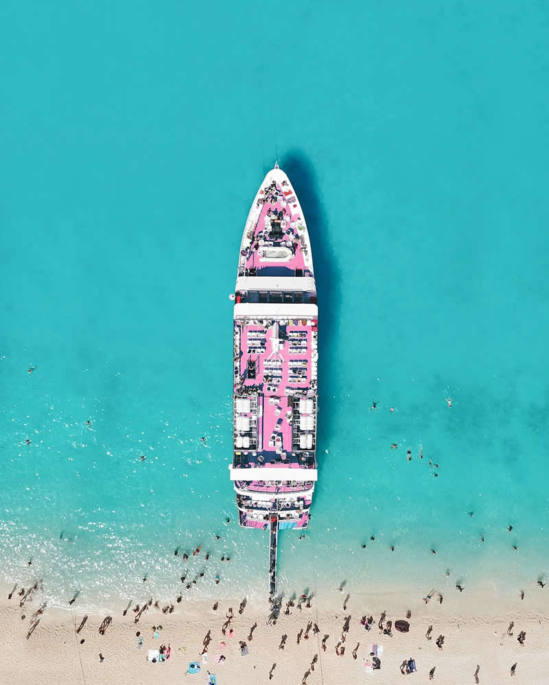 Minimalist Photos by Costas Spathis That Reveal the Beauty in Simplicity