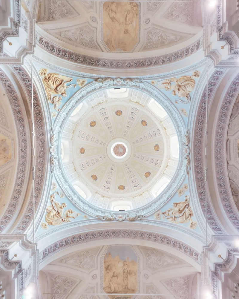 Minimalist Photos by Costas Spathis That Reveal the Beauty in Simplicity