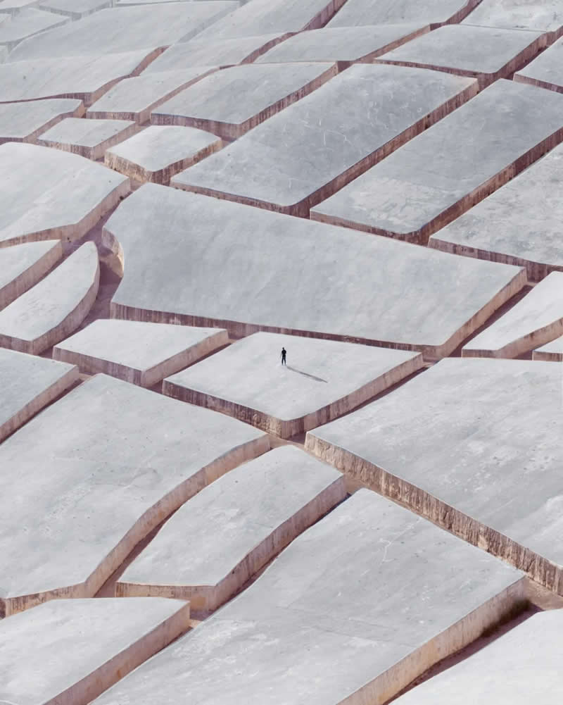 Minimalist Photos by Costas Spathis That Reveal the Beauty in Simplicity