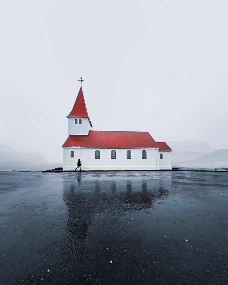 Minimalist Photos by Costas Spathis That Reveal the Beauty in Simplicity