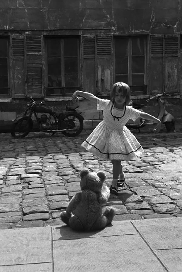 Historic Photos That Reveal the Simple Beauty of Childhood