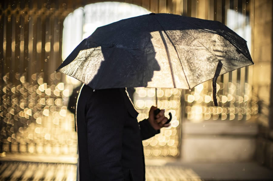 Award-Winning Street Photos of Urban Photography Awards