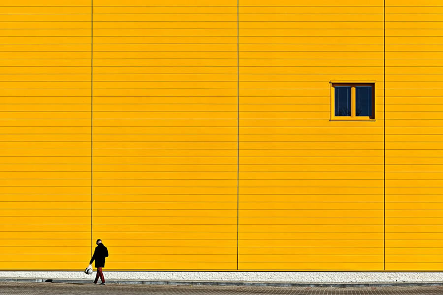 Award-Winning Street Photos of Urban Photography Awards