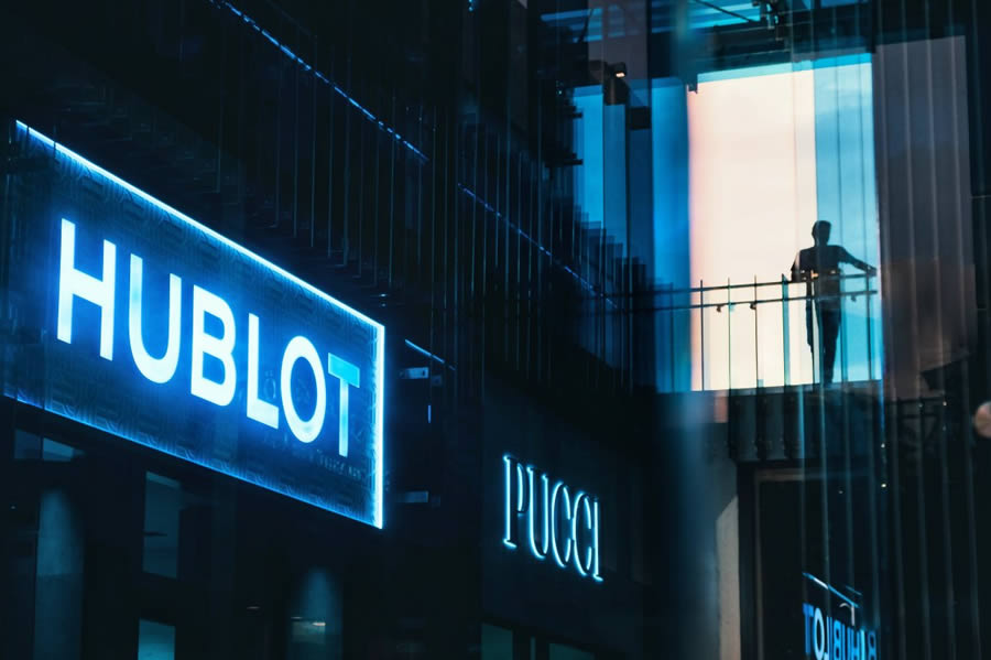 Award-Winning Street Photos of Urban Photography Awards