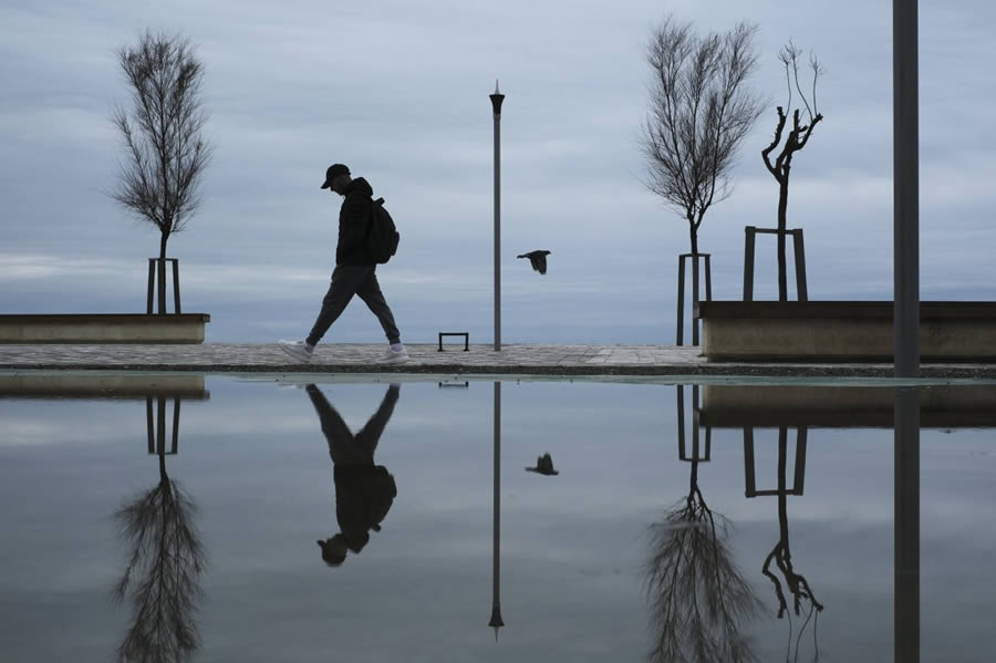 Award-Winning Street Photos of Urban Photography Awards