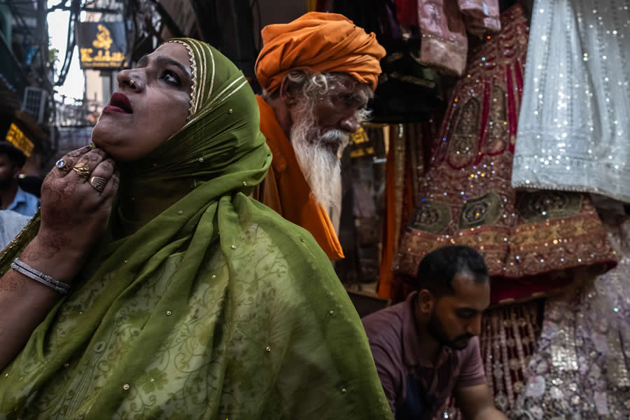 Inspiring Street Photography by Ora Buerkli