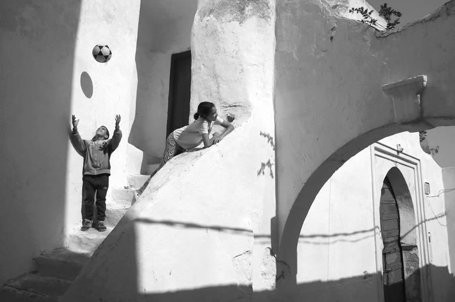 Black-and-White Everyday Moments Life Is Pure Poetry