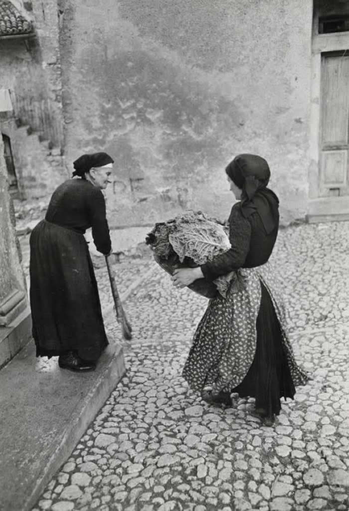 Black-and-White Everyday Moments Life Is Pure Poetry