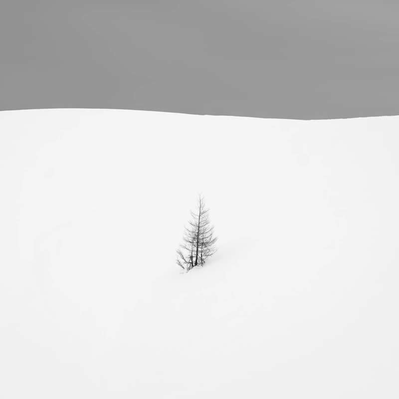 Monochromatic Silences by Pietro Abbagnato - Minimalist Photography Awards 2025 Landscape Winners
