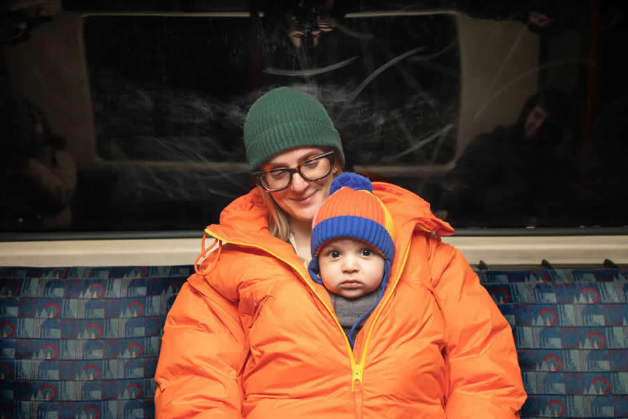 British Photography Awards: Street Peoples Choice Winner - Wrapped in love by Fatma Demir