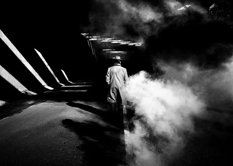 Black Box by Jose Luis Barcia Fernandez - Mobile Photography Awards Black and White Winners