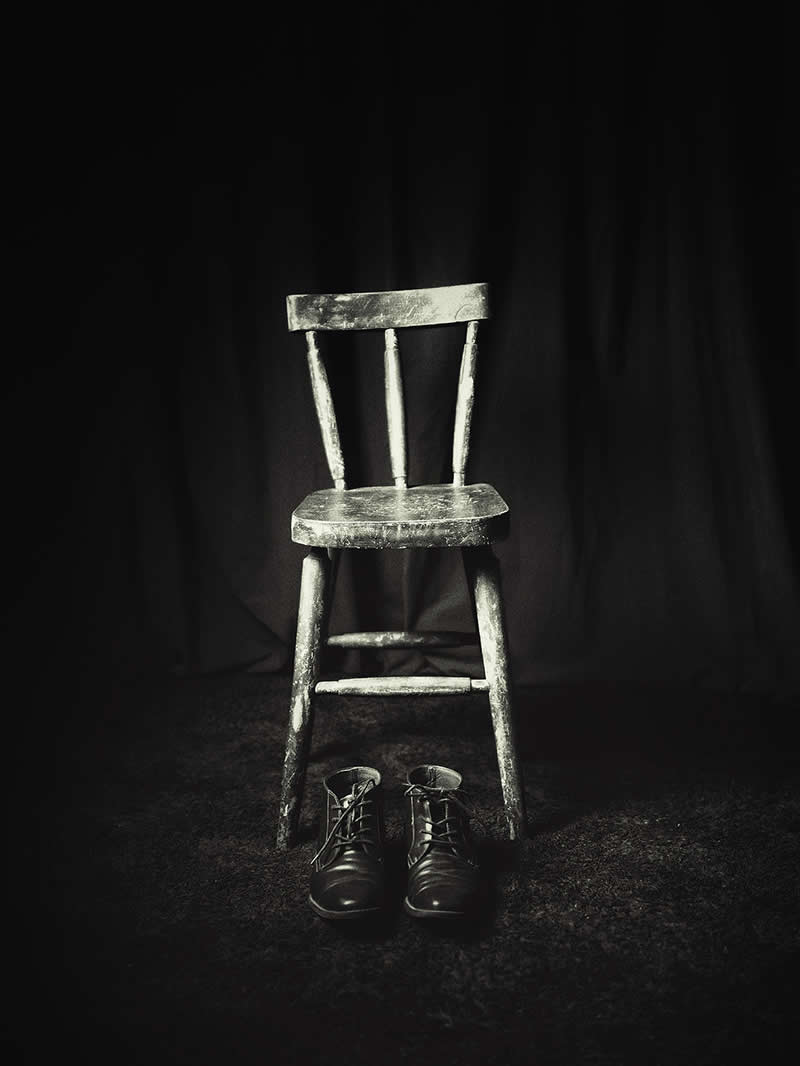 Absent by Gustavo Valle - Mobile Photography Awards Black and White Winners