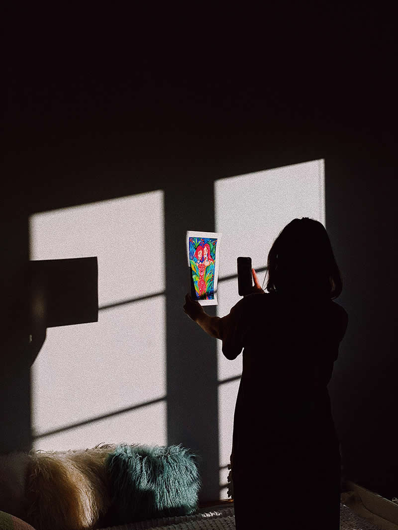 Watching the Art by Pasha Francuz - Mobile Photography Awards Silhouette Winners