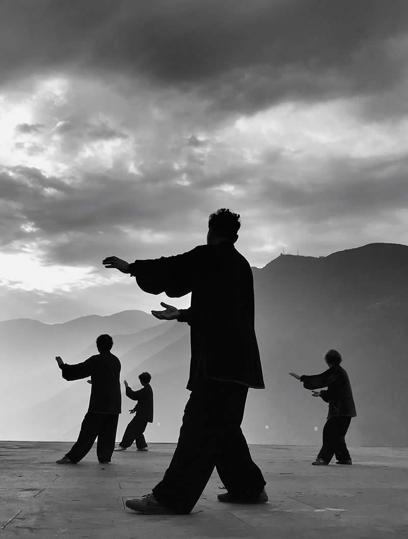 Morning Tai Chi by Shuolong Ma - Mobile Photography Awards Silhouette Winners