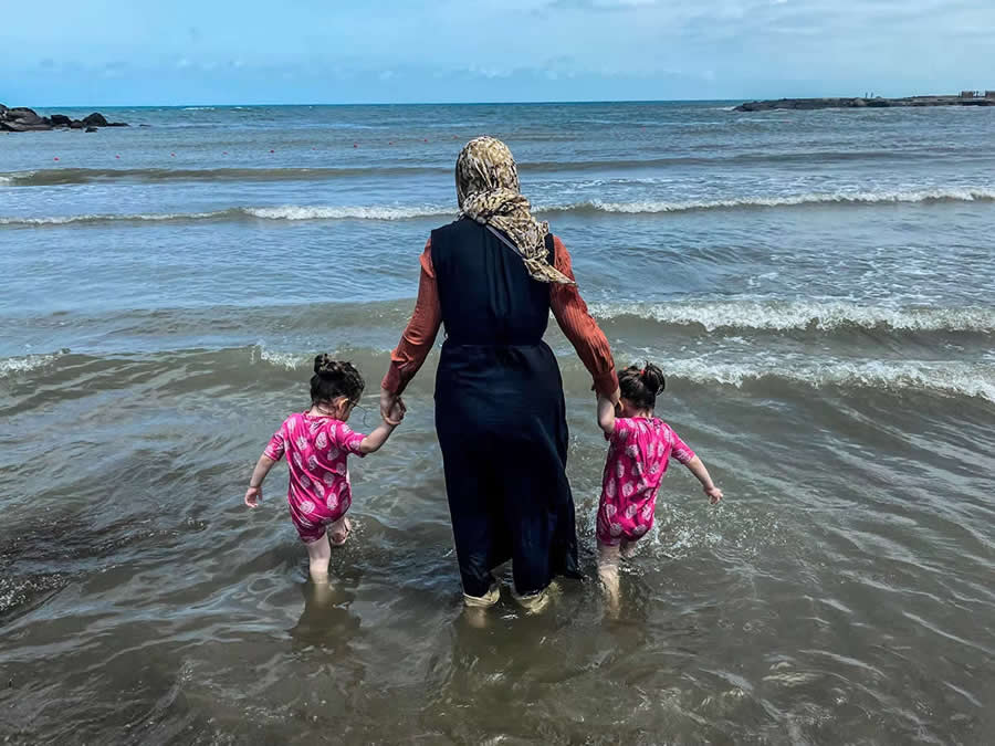 Street Photography by Ayla Guvenc Imir