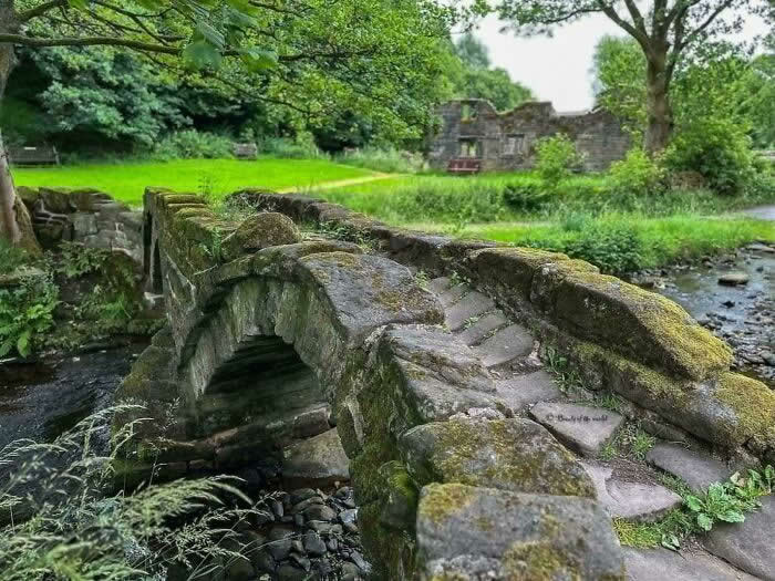 800-Year-Old Packhorse Bridge In Wycoller, Lancashire, England - Haunting Abandoned Places