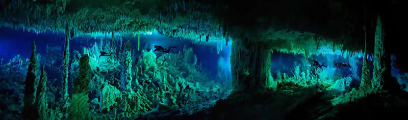 Abaco Island in the Bahamas by Wes Skiles - Most Iconic Photos From the National Geographic Archives