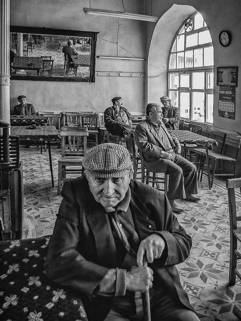 Artistic Black and White Portraits That Celebrate Human Expression