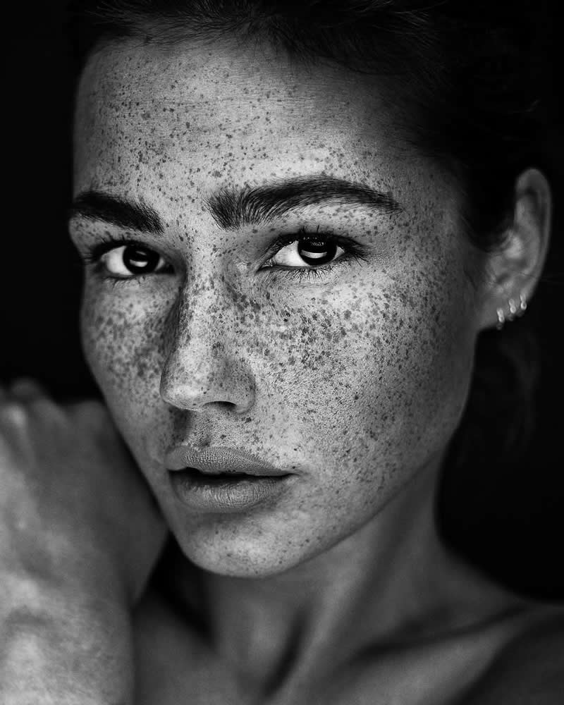 Artistic Black and White Portraits That Celebrate Human Expression