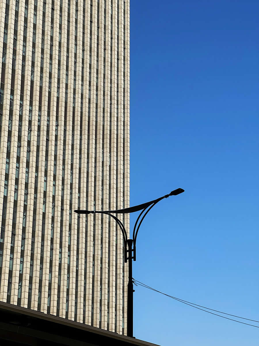 Mobile Photography Awards Street Winners - Crossroads of Light by Siyu Chen