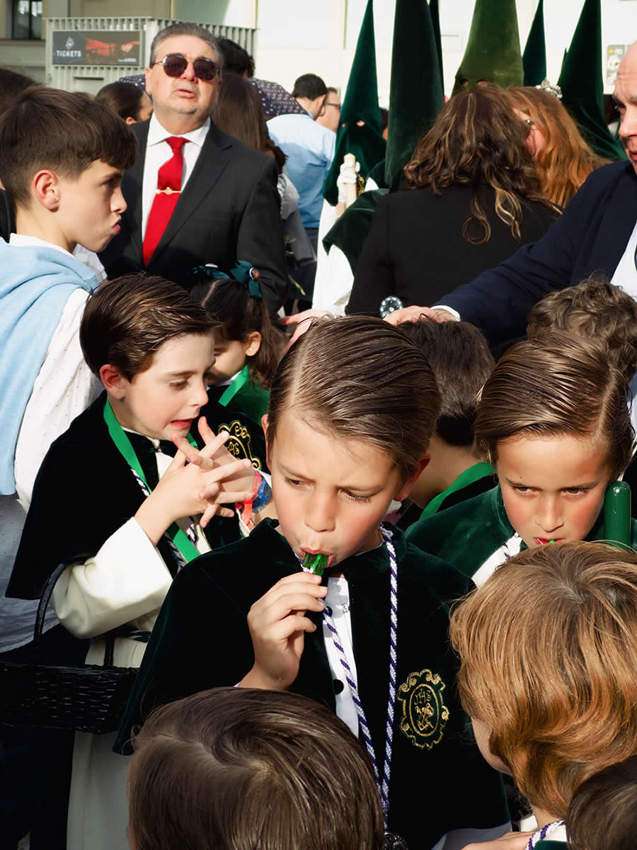 Mobile Photography Awards Street Winners - Boys Traveling in Holy Week by Yufeng Li