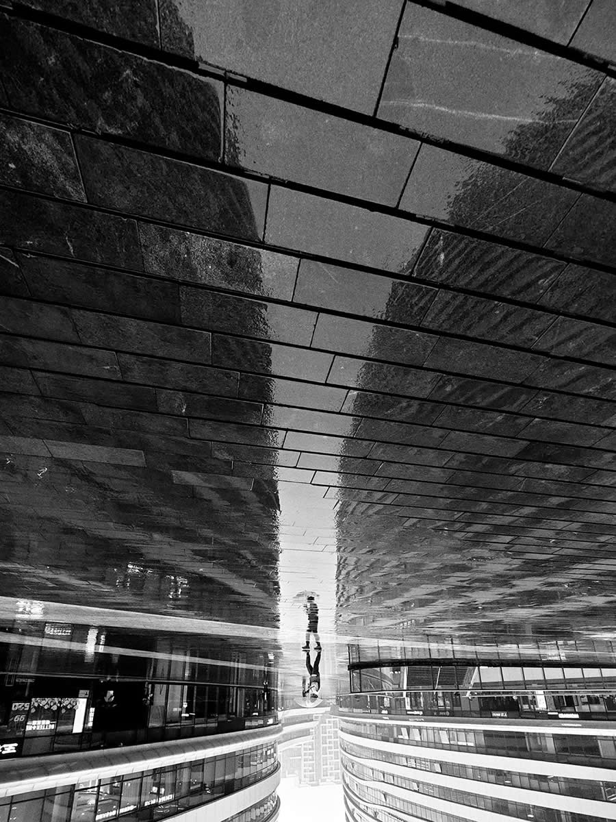 Mobile Photography Awards Street Winners - The Rainy Day by Sun Vic