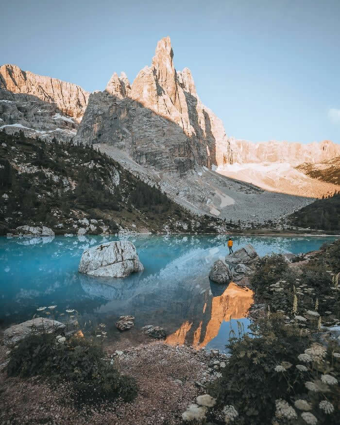 28 Epic Mountain Landscapes by Matteo Bertaggia That Feel Straight Out of a Fairytale 52 Lake Sorapiss, Belluno, Veneto, Italy - Epic Mountain Landscapes by Matteo Bertaggia