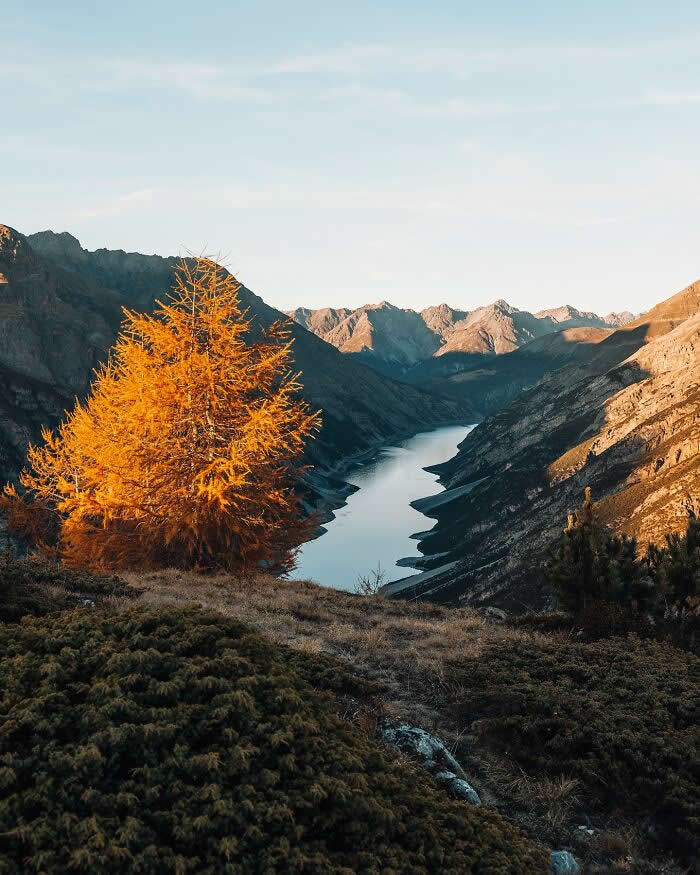 28 Epic Mountain Landscapes by Matteo Bertaggia That Feel Straight Out of a Fairytale 57 Lake Livigno, Lombardy, Italy - Epic Mountain Landscapes by Matteo Bertaggia