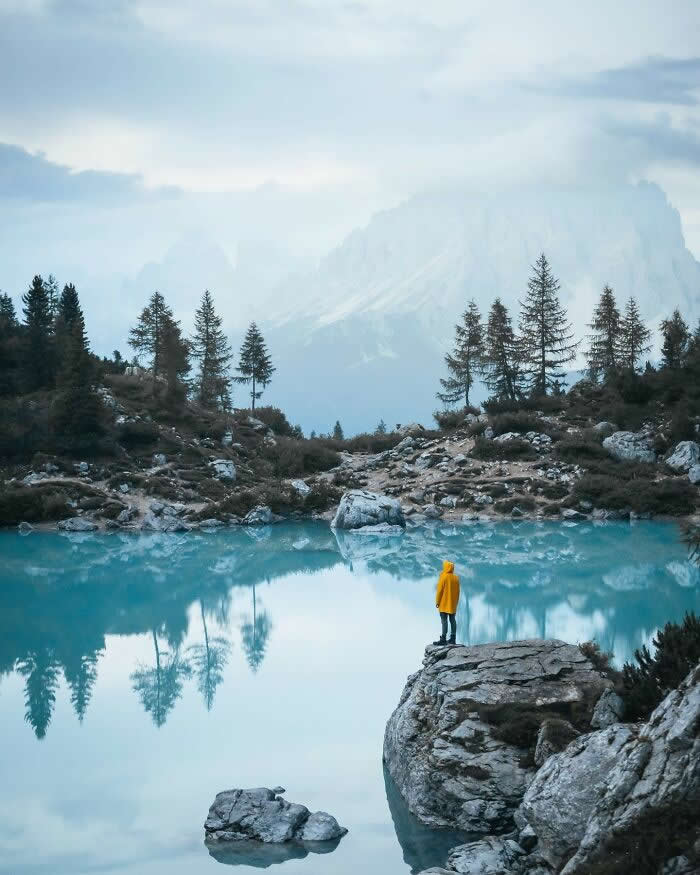 28 Epic Mountain Landscapes by Matteo Bertaggia That Feel Straight Out of a Fairytale 36 Lake Sorapiss, Belluno, Veneto, Italy - Epic Mountain Landscapes by Matteo Bertaggia