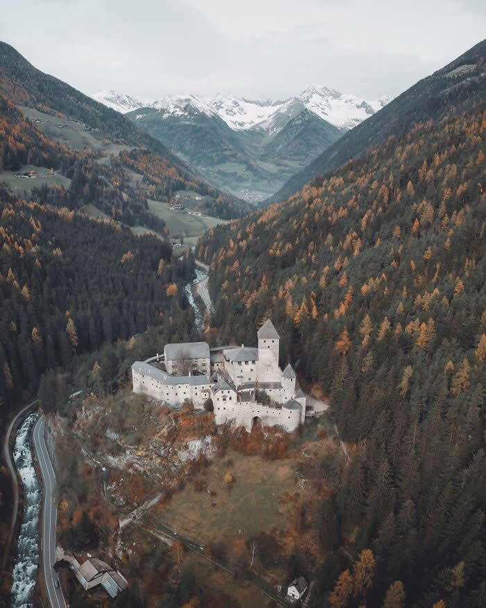 28 Epic Mountain Landscapes by Matteo Bertaggia That Feel Straight Out of a Fairytale 37 Taufers Castle, South Tyrol, Italy - Epic Mountain Landscapes by Matteo Bertaggia