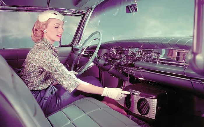 History Reimagined: 33 Rare Color Photos That Bring the Past Back to Life 64 The 1940 Packard was the first car to offer factory-installed air-conditioning. By 1969, more than half of all new cars sold were equipped with A/C.