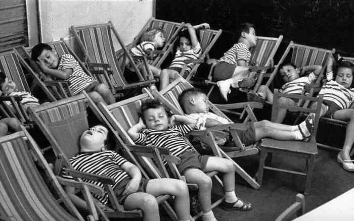 Italy 1960 - Photo By Henri Cartier-Bresson - Vintage Photos of Children