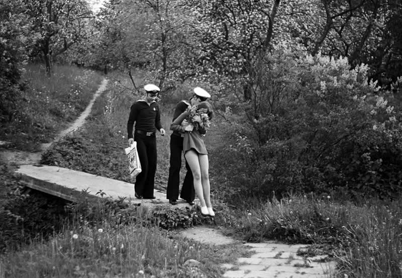 Master Photographer Romualdas Rakauskas: The Poet Who Found Beauty in Everyday Life 62 Master Photographer Romualdas Rakauskas Beauty in Everyday Life