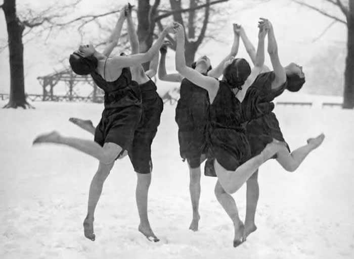 Old New York Revealed: 35 Rare Historical Photos That Capture Forgotten Moments 63 Barefoot Dance in the Snow, New York, 1916.