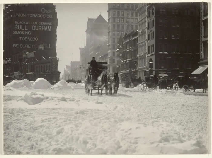 Old New York Revealed: 35 Rare Historical Photos That Capture Forgotten Moments 70 Winter in New York, 1893. Photographer: Alfred Stieglitz.