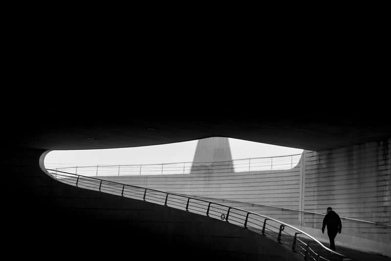 Through the Silent Streets: 30 Timeless Black and White Street Photos by Fernando Coelho 56 Black and White Street Photography Fernando Coelho