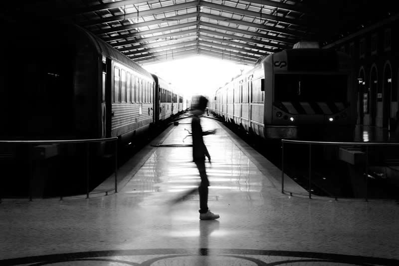 Through the Silent Streets: 30 Timeless Black and White Street Photos by Fernando Coelho 57 Black and White Street Photography Fernando Coelho