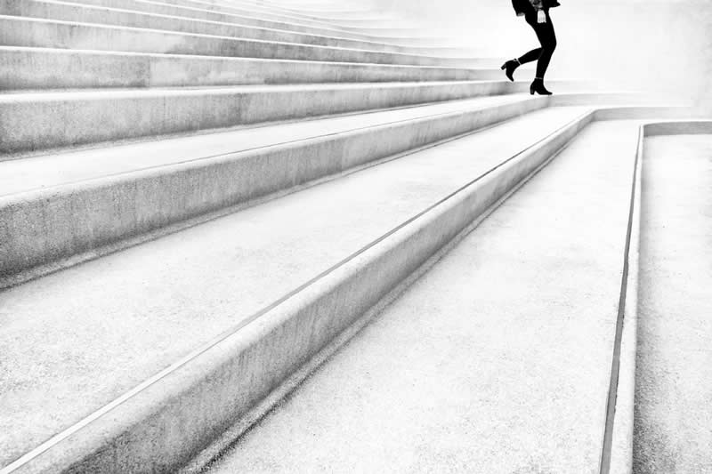 Finding Beauty in Simplicity: 33 Poetic Black and White Photos by Alan Schaller 49 Black and White Minimalist Photography by Alan Schaller