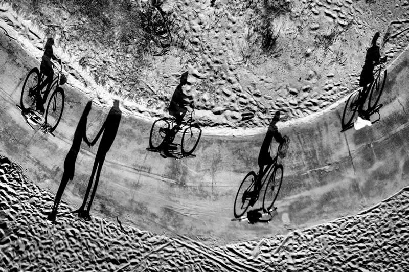 Finding Beauty in Simplicity: 33 Poetic Black and White Photos by Alan Schaller 53 Black and White Minimalist Photography by Alan Schaller