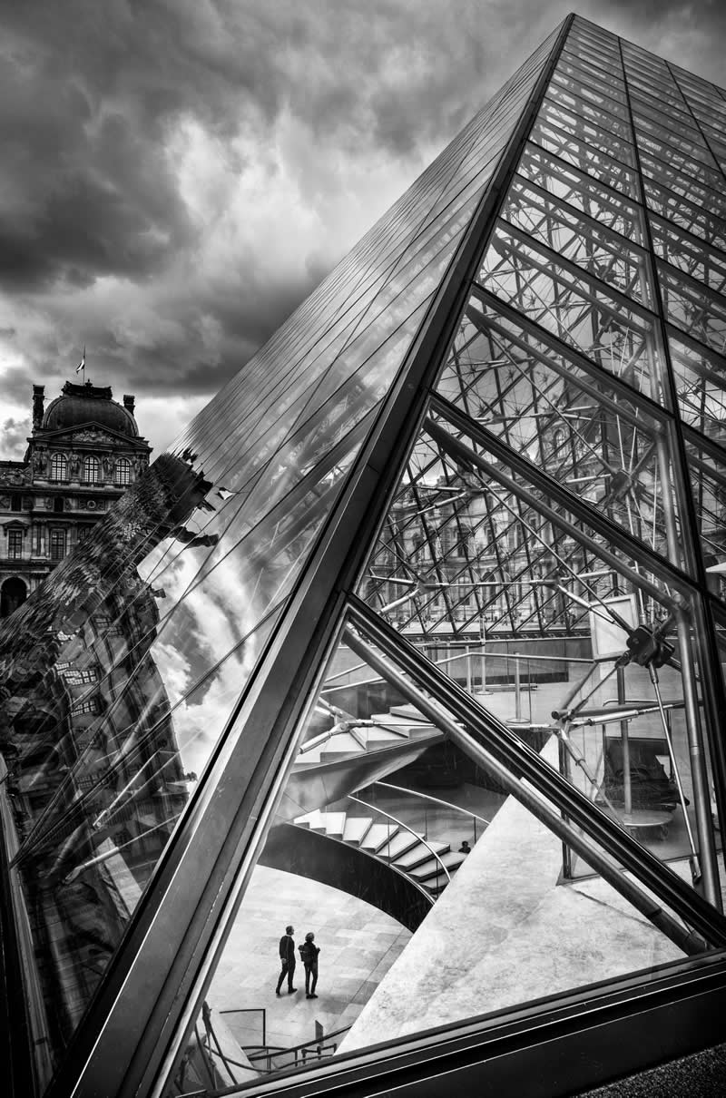 Finding Beauty in Simplicity: 33 Poetic Black and White Photos by Alan Schaller 56 Black and White Minimalist Photography by Alan Schaller