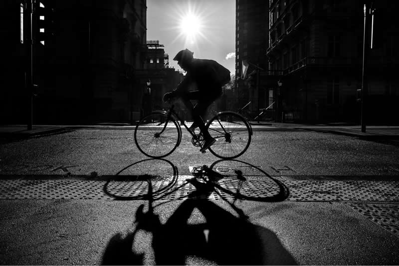 Finding Beauty in Simplicity: 33 Poetic Black and White Photos by Alan Schaller 70 Black and White Minimalist Photography by Alan Schaller