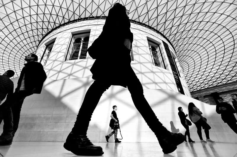 Finding Beauty in Simplicity: 33 Poetic Black and White Photos by Alan Schaller 46 Black and White Minimalist Photography by Alan Schaller
