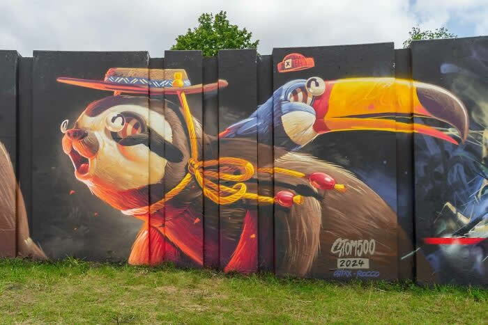 Hidden in Plain Sight: 40 Street Art Photos That Turn Walls Into Open-Air Galleries 73 Street Art Photos That Turn Walls Into Open-Air Galleries