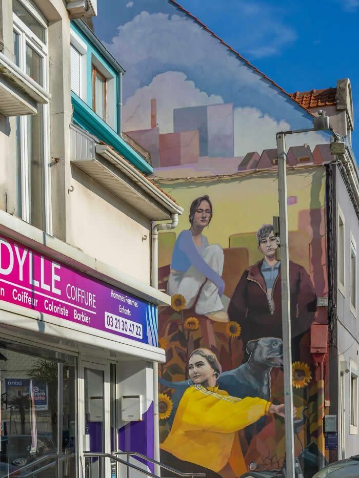 Hidden in Plain Sight: 40 Street Art Photos That Turn Walls Into Open-Air Galleries 51 Street Art Photos That Turn Walls Into Open-Air Galleries